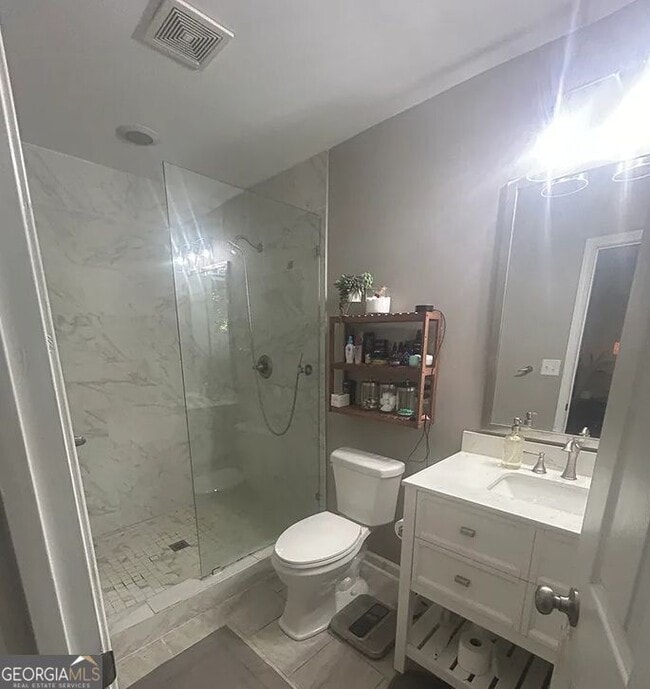 Building Photo - 2263 Nivelle Dr