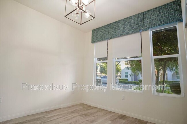 Building Photo - 1440 Suwerte Ave