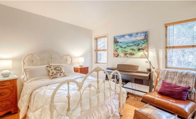 Building Photo - Seasonal McCloud Rental - All Ulitlies Inc...