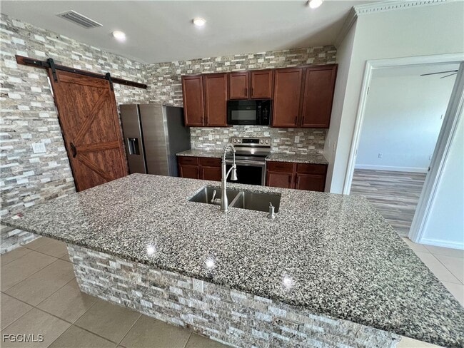 Building Photo - 10293 Silver Pond Lane