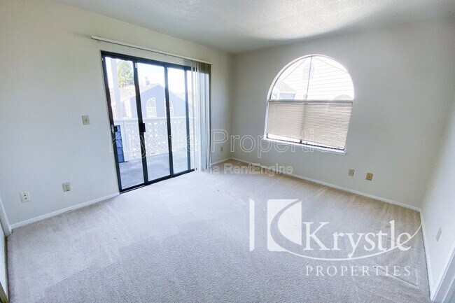 Building Photo - 206 Sea Crest Cir