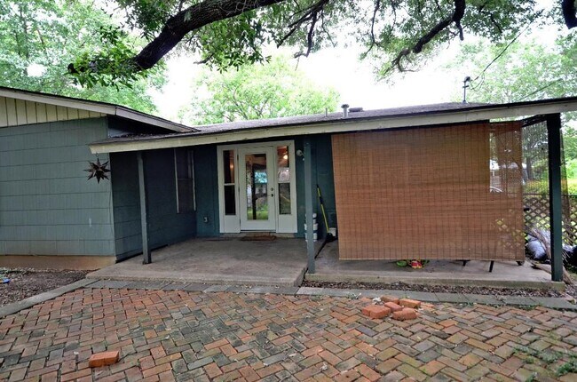 Building Photo - 5103 Orleans Ct