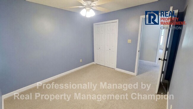 Building Photo - 315 Peppertree Ct