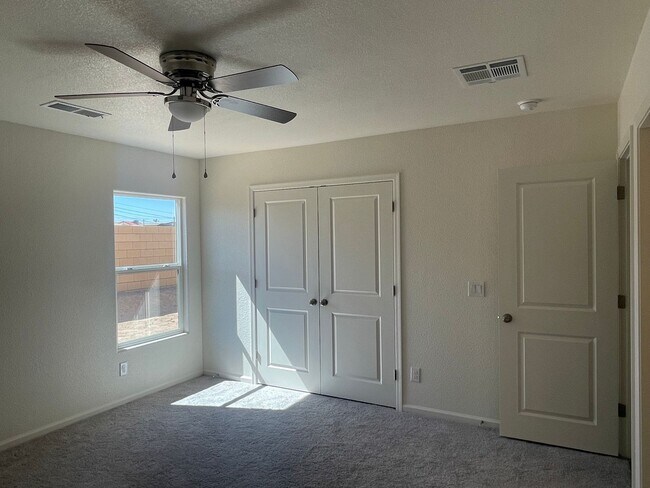 Building Photo - 2446 River Valley Cir