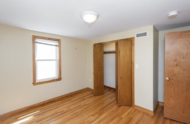 Building Photo - 548 E 3rd St