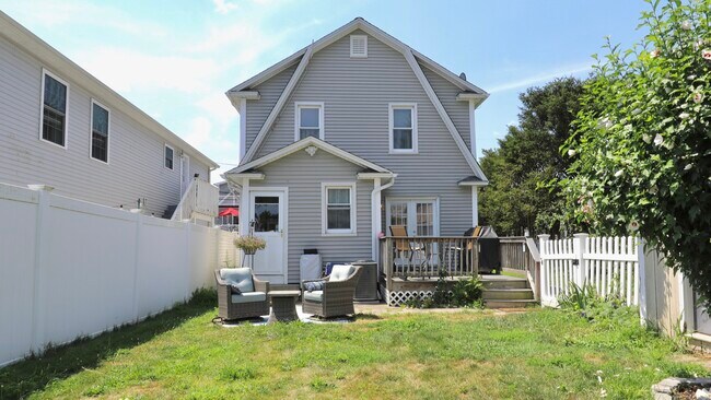 Building Photo - 35 Coolridge Rd