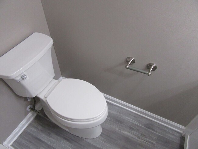 Building Photo - 2912 Sequoia Ave