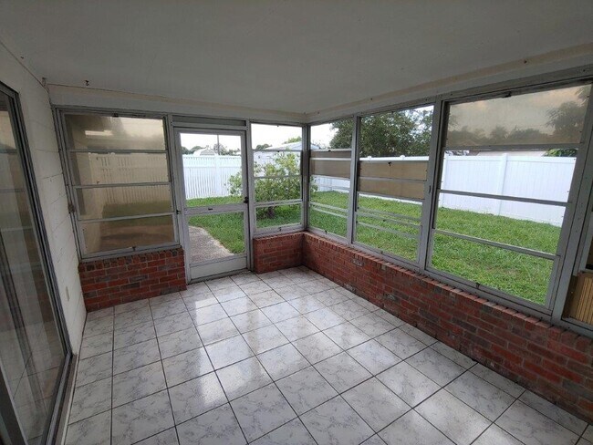 Building Photo - 3615 Harvard Dr