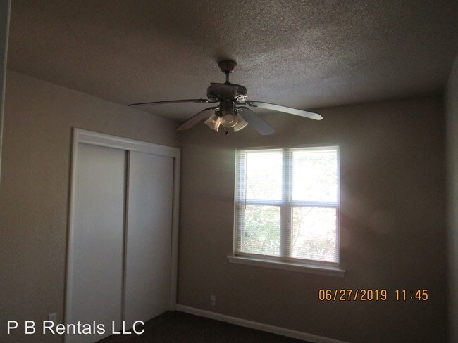 Building Photo - 3 br, 1.5 bath House - 4615 SW Beta Avenue