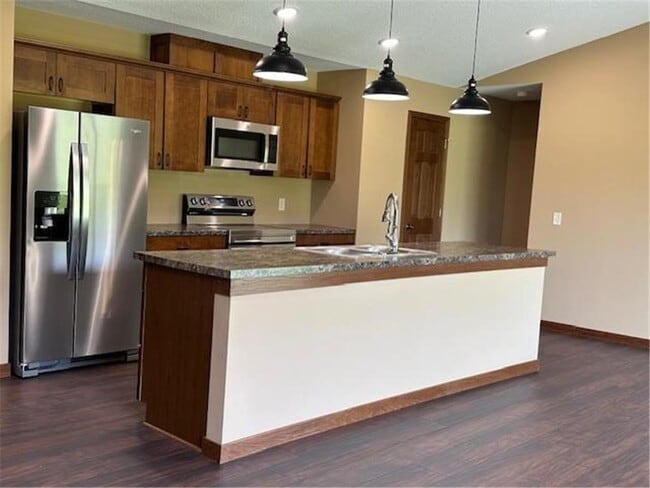 Building Photo - 1560 Gray Fox Dr NE