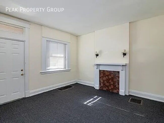 Building Photo - 2318 Chickasaw St