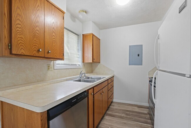 Building Photo - 2286 Stace St