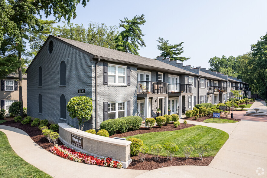 Building Photo - The Avenue in the Highlands