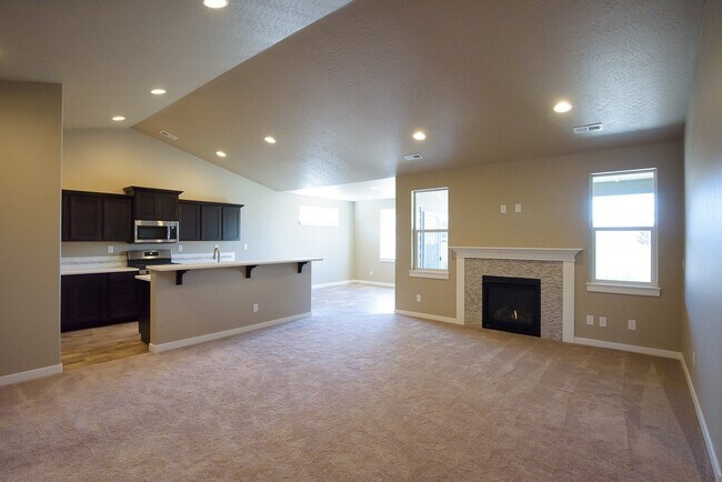 Building Photo - New 4 Bedroom Home in Post Falls with 3 Car Garage!