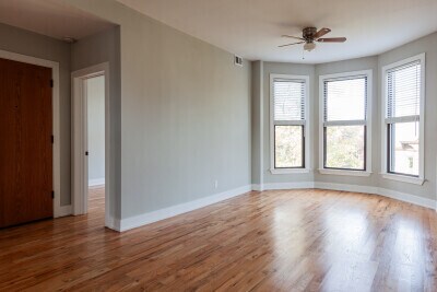 Building Photo - 625 W Oakdale Ave