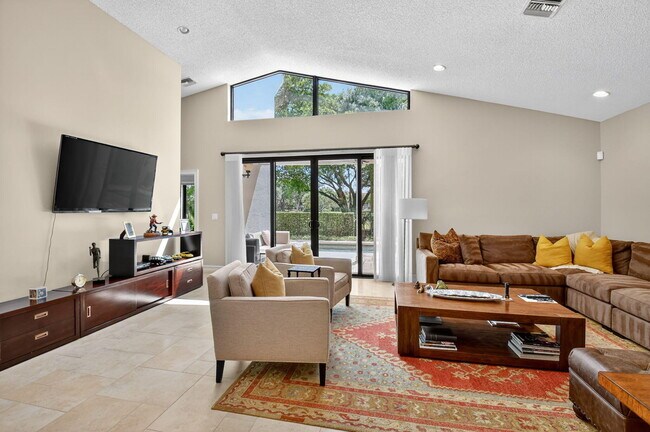 Building Photo - 5850 NW 21st Ave