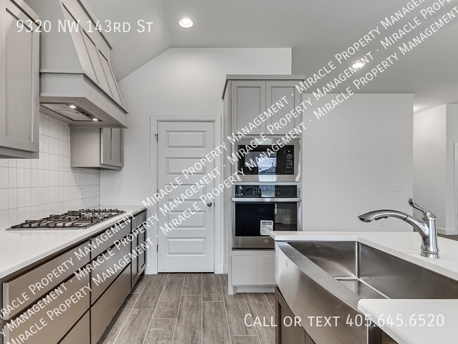 Building Photo - 9320 NW 143rd St