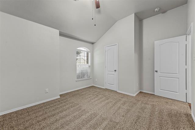 Building Photo - 2008 Cattle Creek Rd