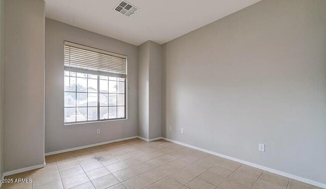 Building Photo - 44811 Paraiso Ln