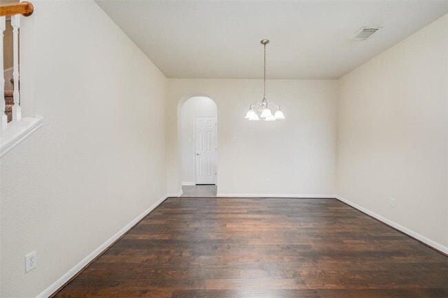Building Photo - 21515 Pointed Oak Ln