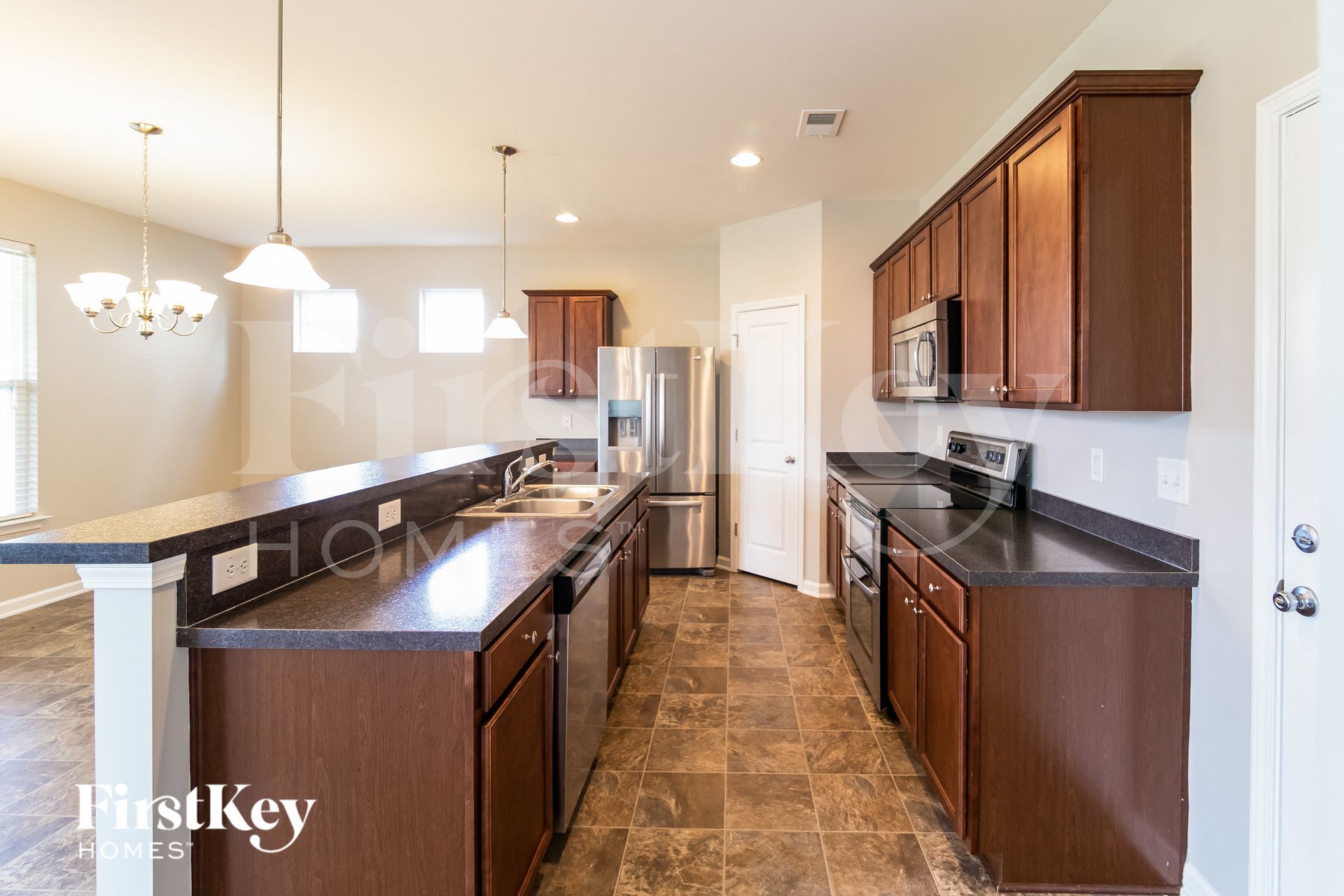 Building Photo - 543 Crossland Dr
