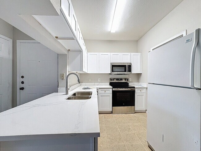 Building Photo - 13005 Sanctuary Cove Dr