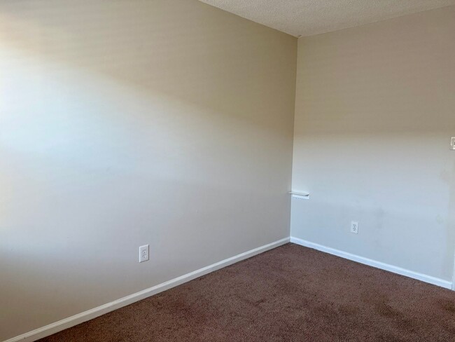 Building Photo - Beautiful Single-Family Home in Green Run