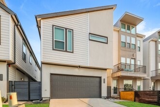 Building Photo - 381 N Centro Cir