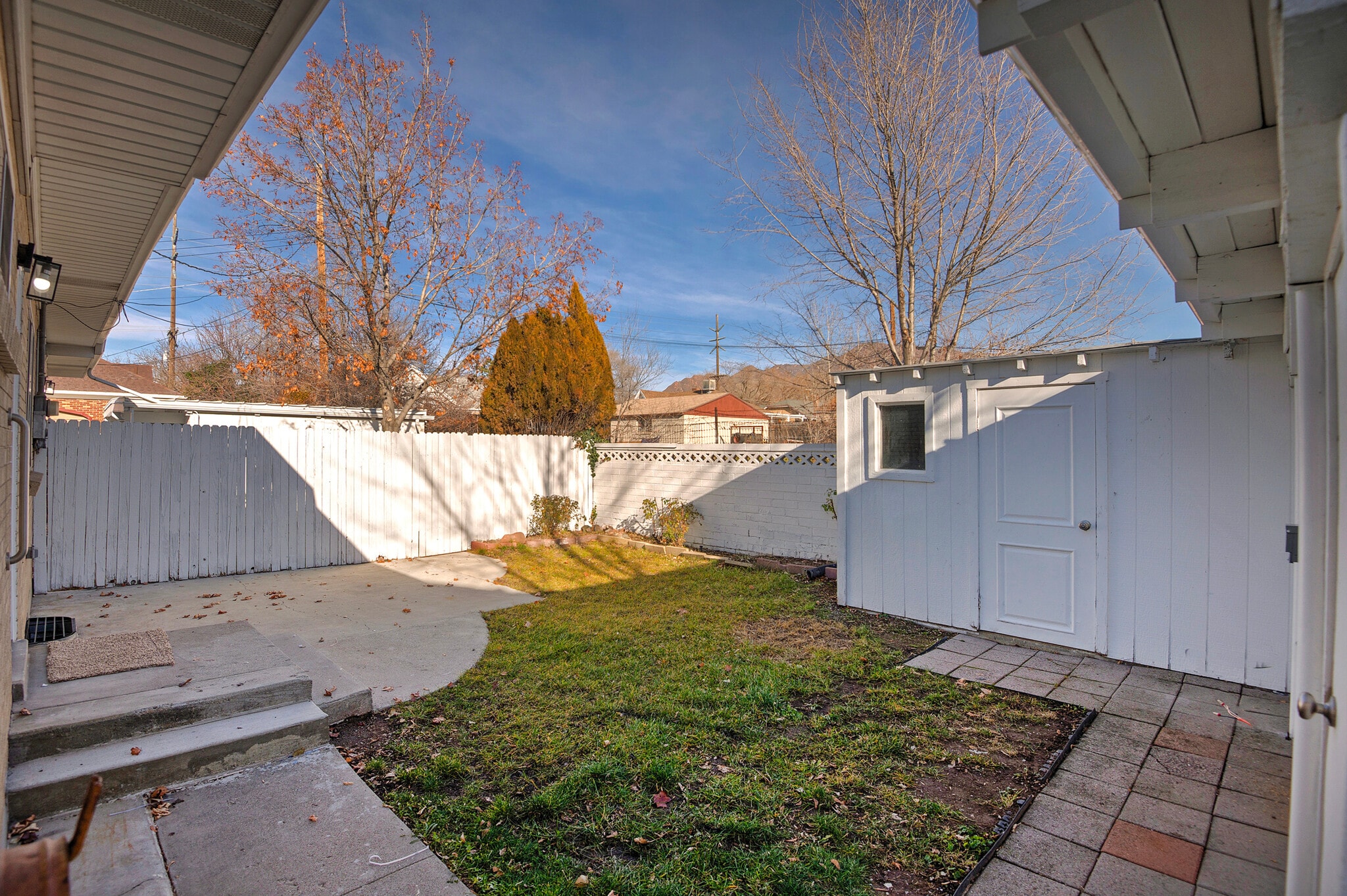 Backyard Patio - 2723 S Melbourne St