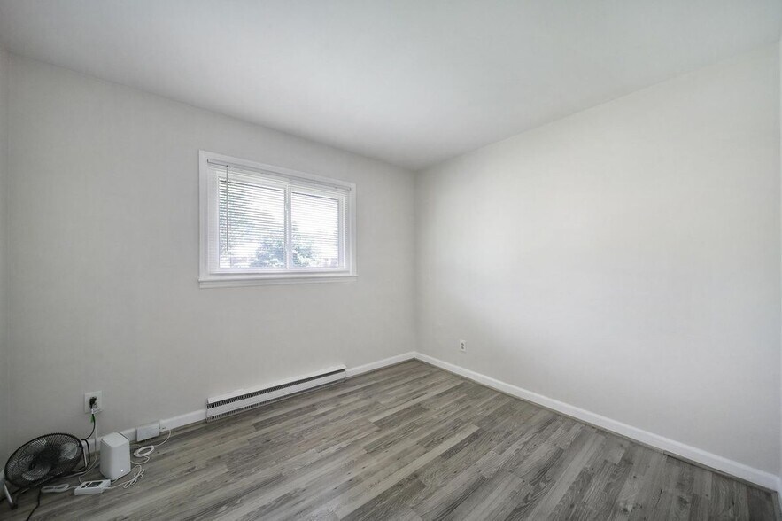 Building Photo - 4301 Briarhill Dr