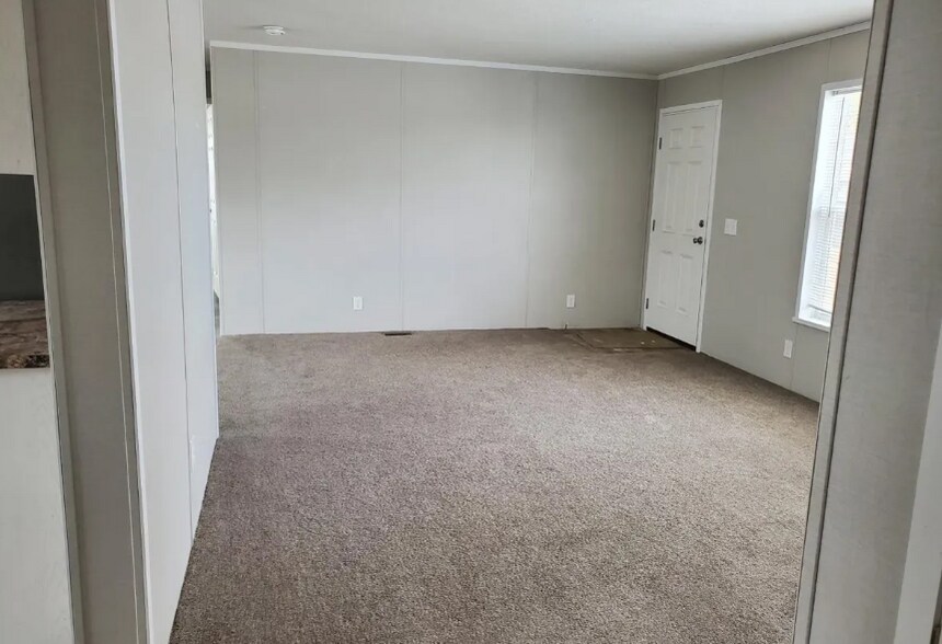 Building Photo - 6584 S Hampshire Dr