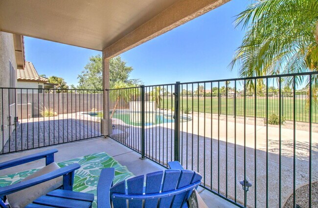 Building Photo - 1000 S Roanoke St