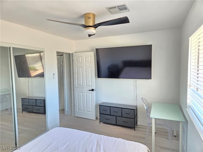 Building Photo - 1405 Termas