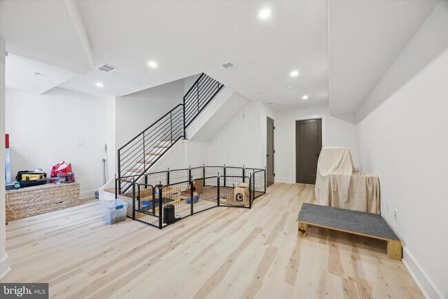 Building Photo - 721 N 3rd St