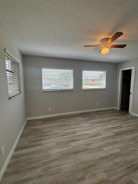Building Photo - 9109 Bamboo Dr