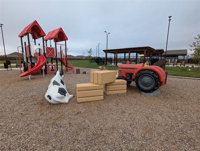 Building Photo - 619 Fisher Ln