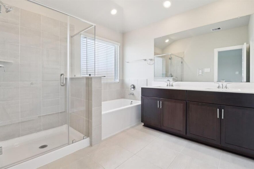Building Photo - 6254 Brazos Trl Dr