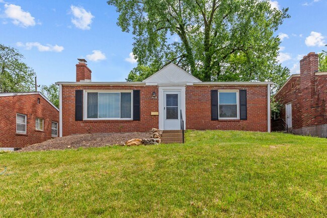 Building Photo - Charming University City Home in a Prime Location