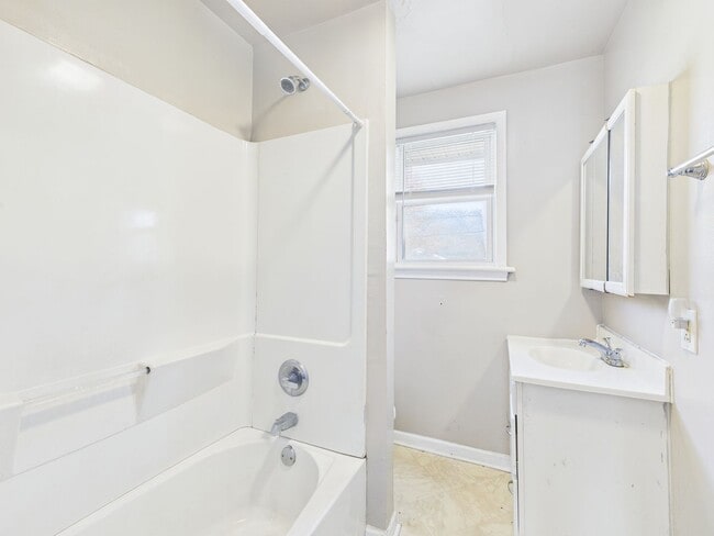 Building Photo - 2010 Cleary Rd