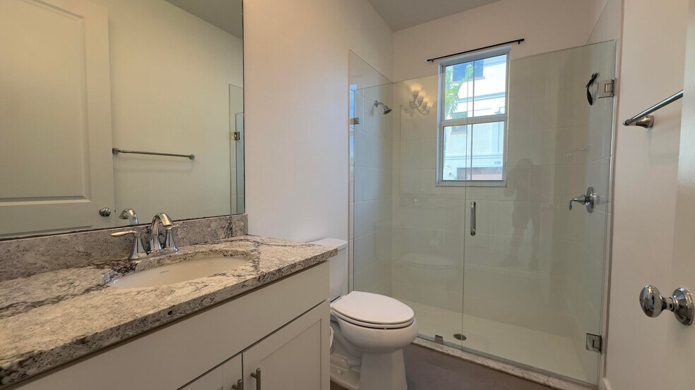 Building Photo - 12963 Alton Rd