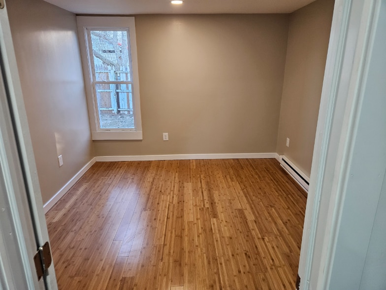 Building Photo - 205 E 2nd St