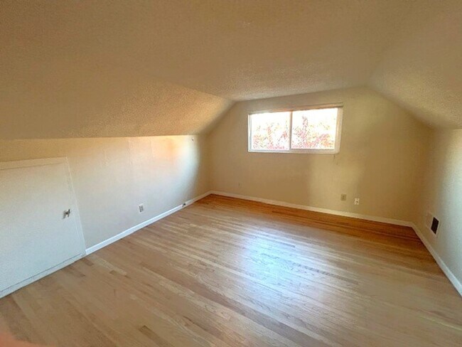 Building Photo - Beautiful 4 bed 2 bath Home in East Davis