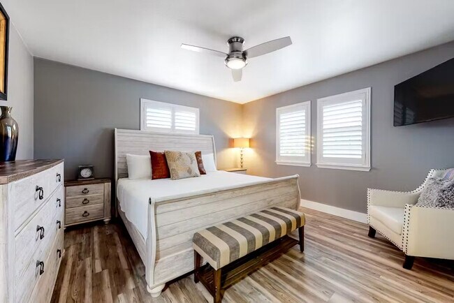 Building Photo - 607 Sand Key Dr