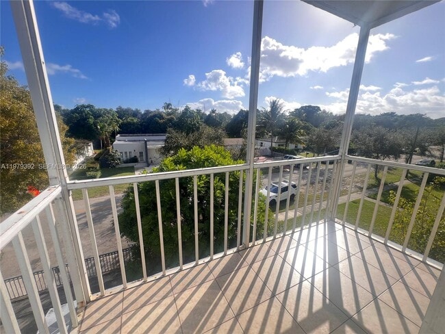 Building Photo - 12290 NE 11th Ct