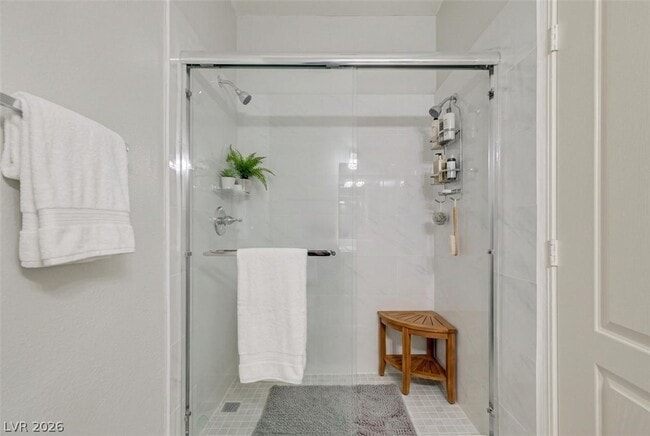 Building Photo - 1900 N Torrey Pines Dr