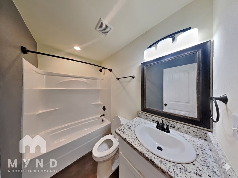 Building Photo - 2715 San Gabriel Dr