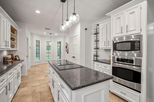 Building Photo - 16814 Windypine Dr