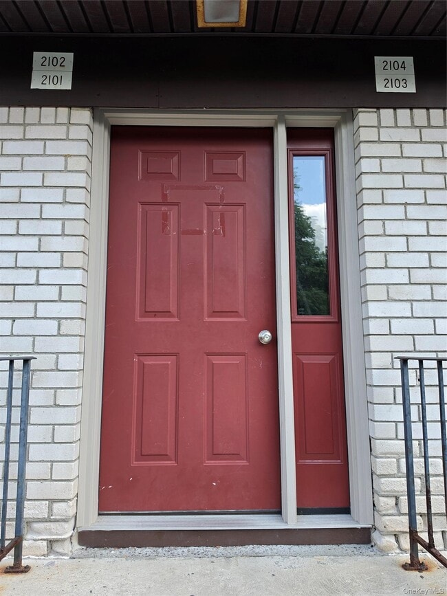 Building Photo - 2104 Cherry Hill Dr