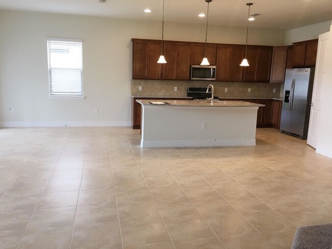 Building Photo - Dr Phillips area 4 bed 3 1/2 bath home