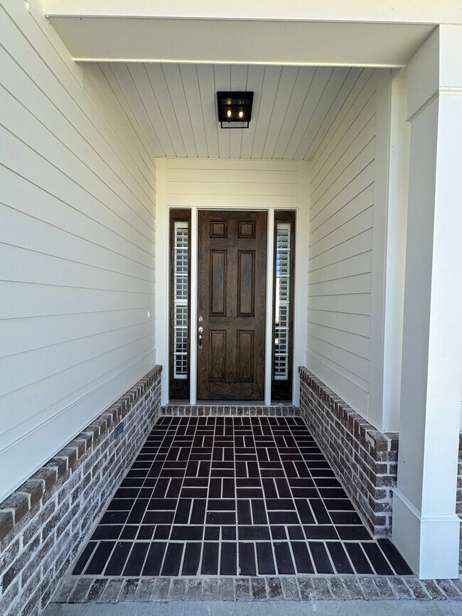 Building Photo - RENT IN FALLSCHASE HOA COMMUNITY, NEW CONS...